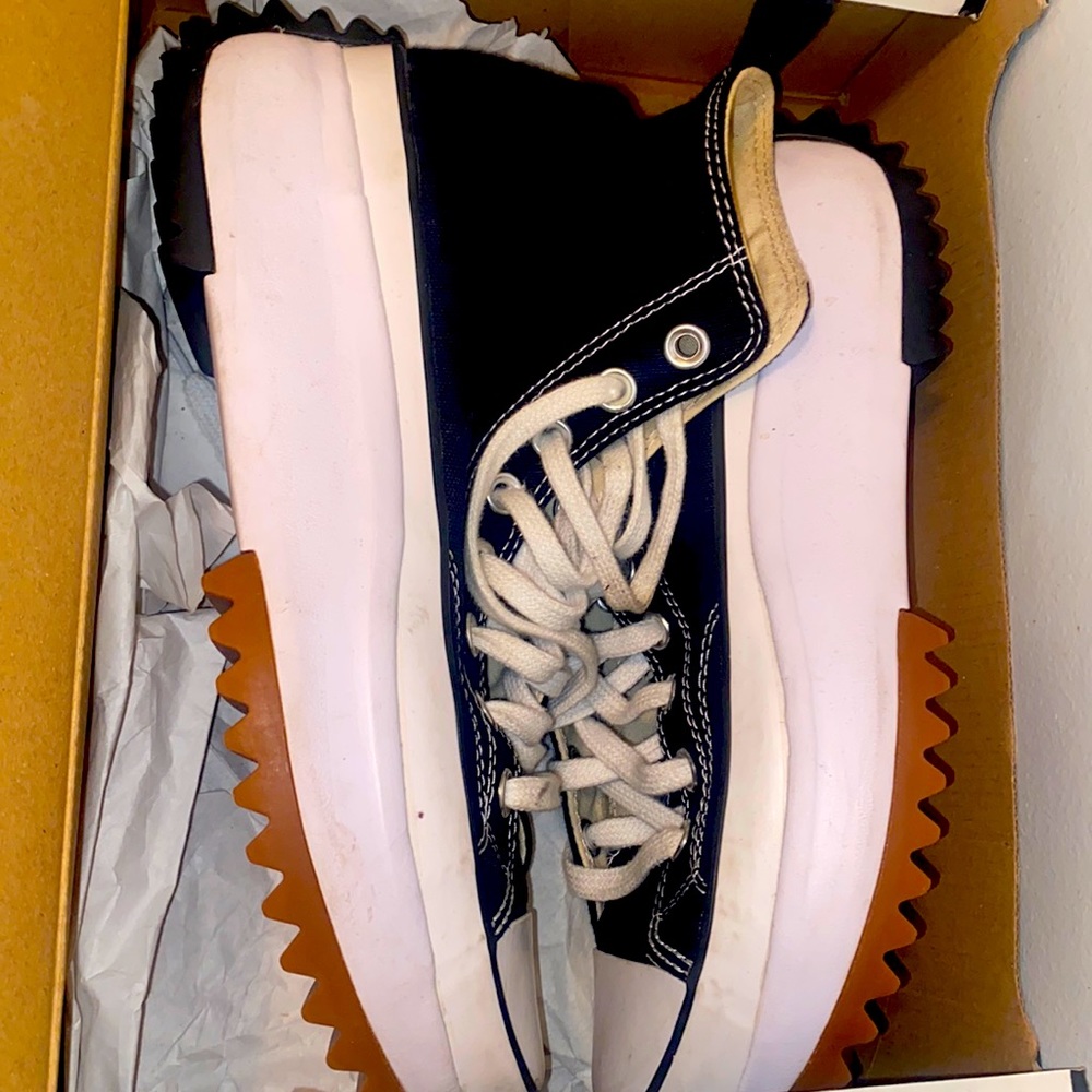 Platform converse